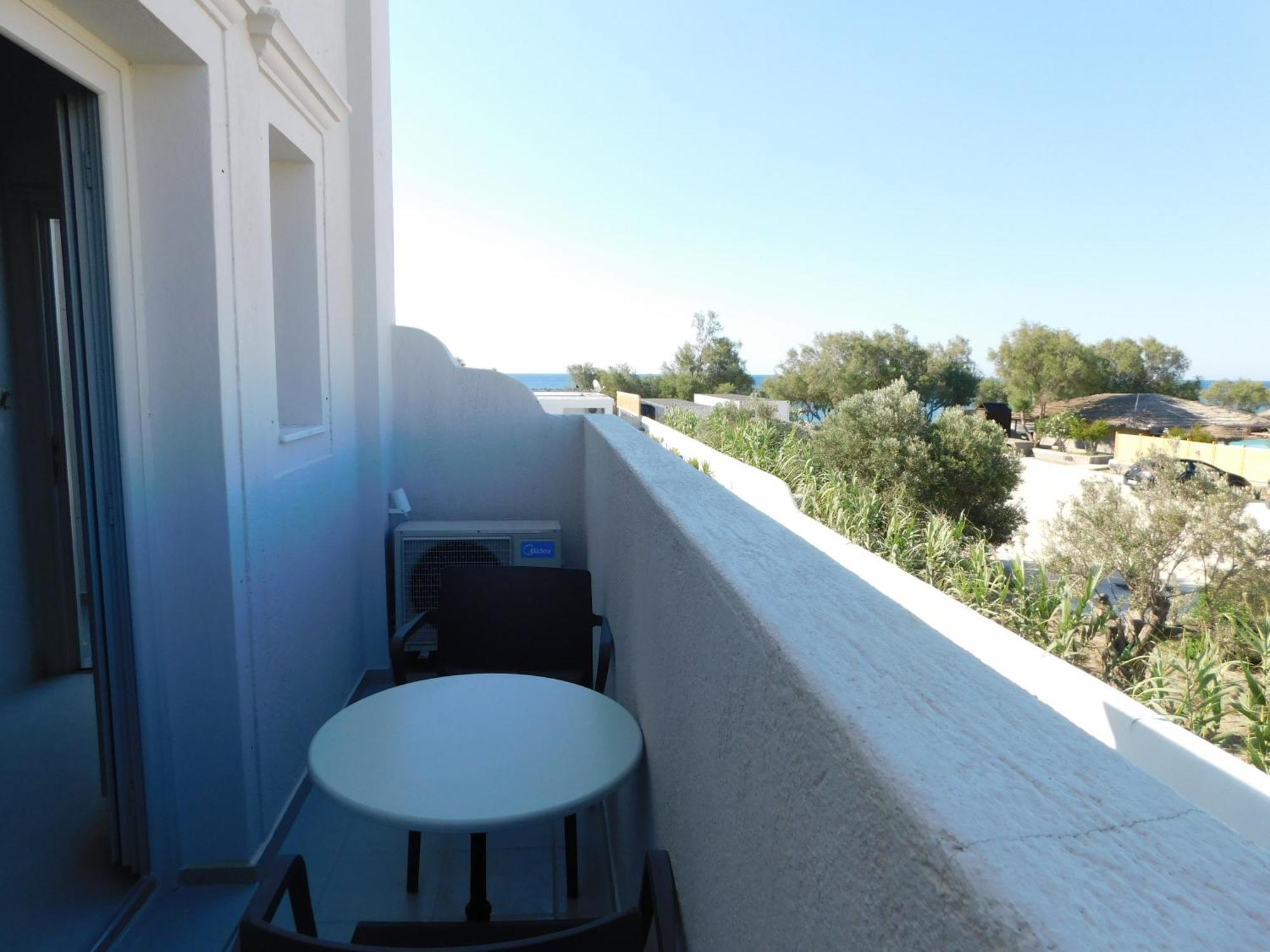 Perissa Beachfront Rooms Ngoại thất bức ảnh