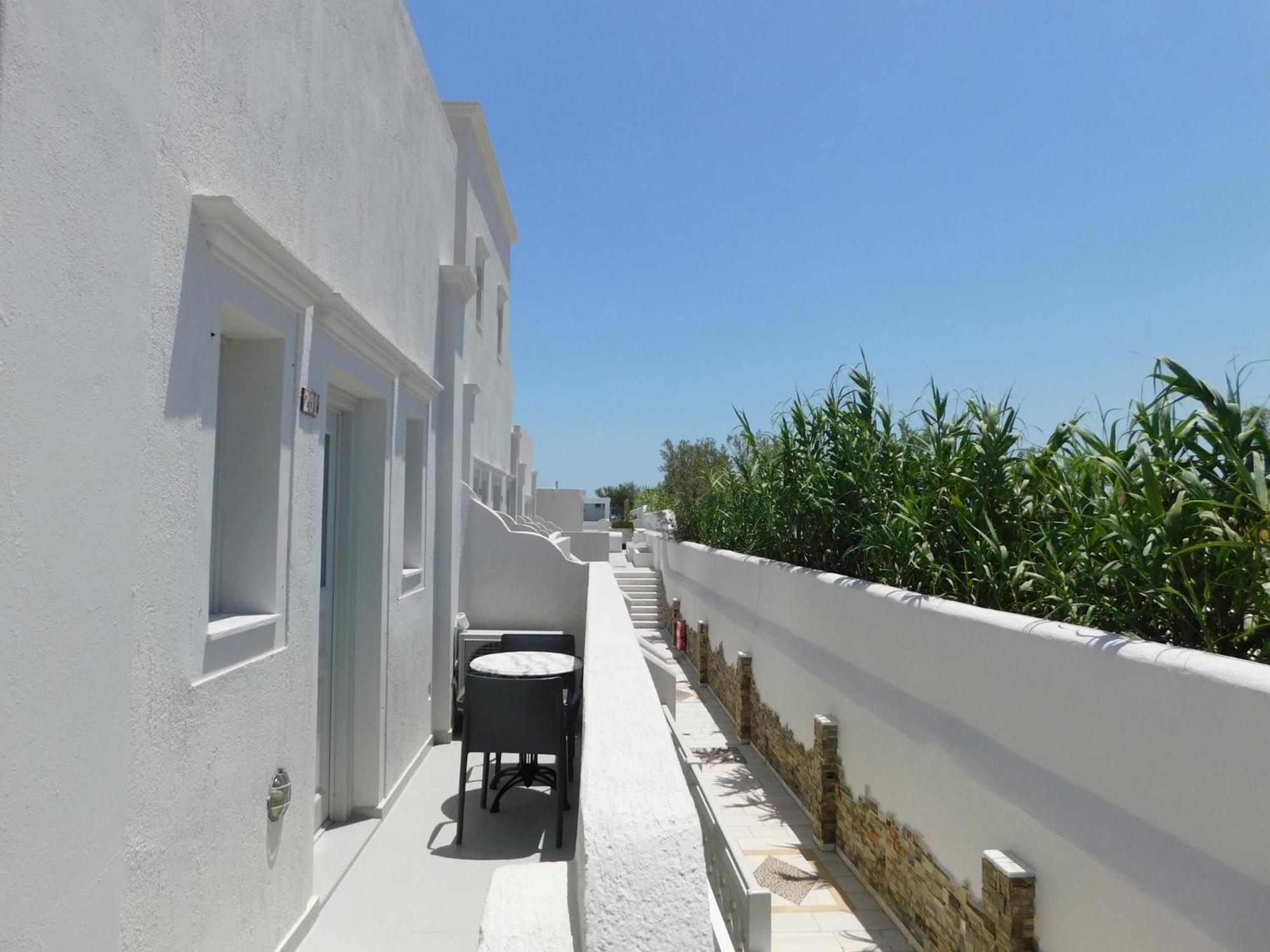 Perissa Beachfront Rooms Ngoại thất bức ảnh